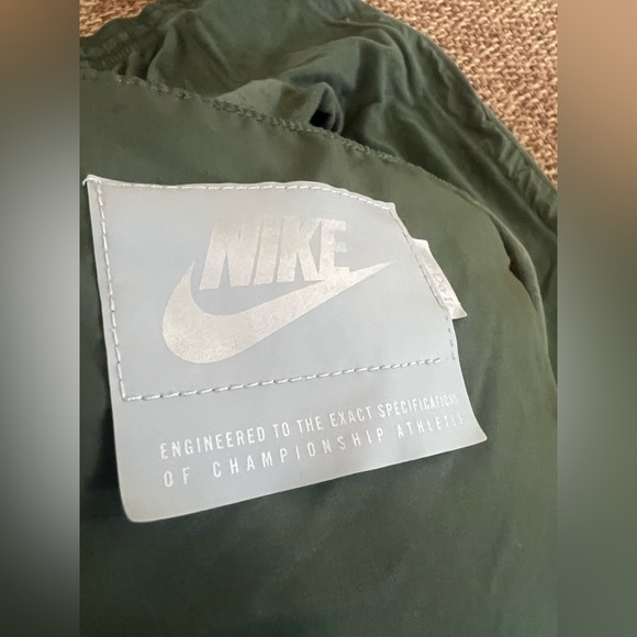 Boys Nike windbreaker/fleece pants - Picture 9 of 10